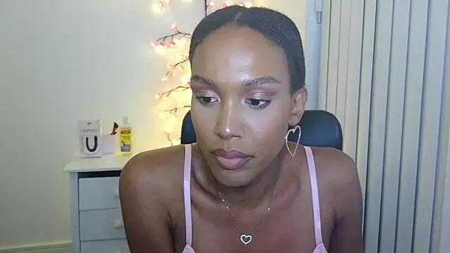 RoselleBerryxo from StripChat is Freechat
