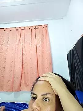 RoseVicky1 from StripChat is Freechat