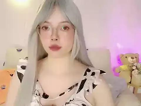 Rosiee- from StripChat is Freechat