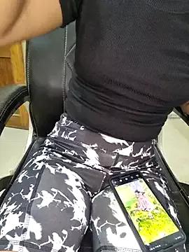 Rosyrose604 from StripChat is Freechat