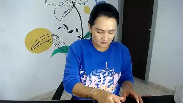 Rouse69_ from StripChat is Freechat