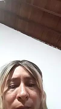 Roxy_22 webcams show profile image 