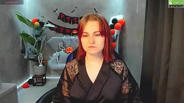 Roxy_foxi from StripChat is Freechat