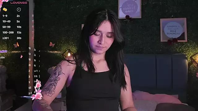 Rubyvixxen_ from StripChat is Freechat