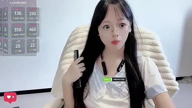 ruirui-888 from StripChat