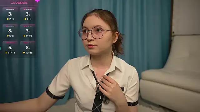 Ruminelle from StripChat is Freechat