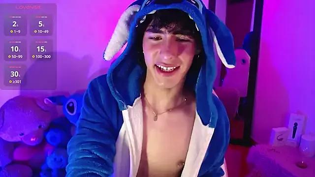 saanti_foxs from StripChat