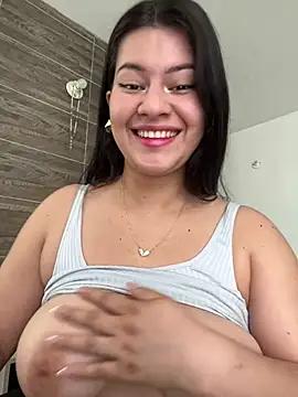 Saanvi21 from StripChat