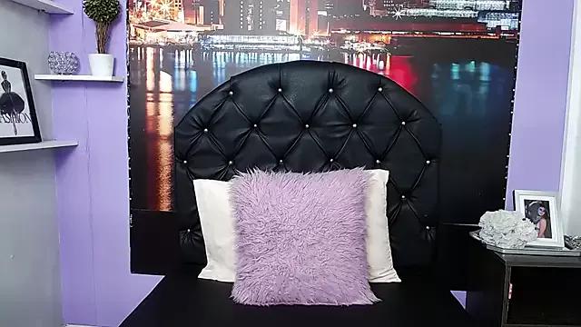 SabrinaRoux from StripChat is Freechat