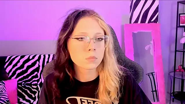 SakuraBliss from StripChat is Freechat