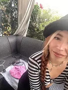 Sallem_Pink from StripChat