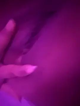 Sally670 webcams show profile image 