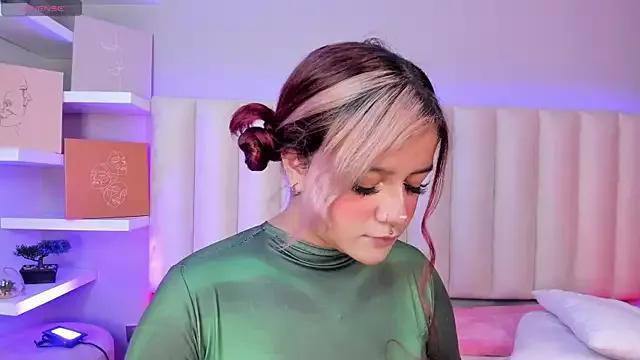 Sally__Walker from StripChat