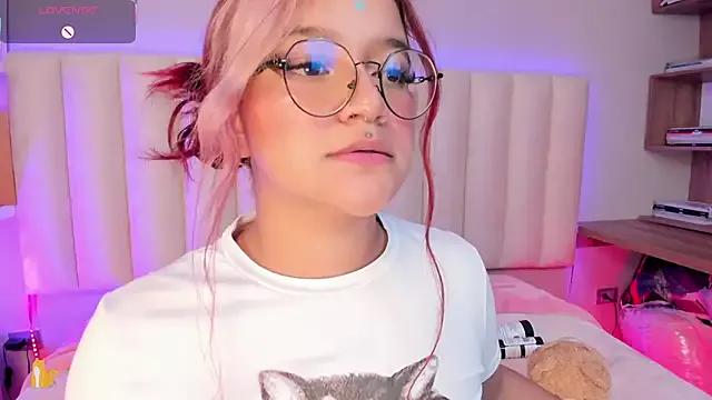 Sally__Walker from StripChat is Freechat