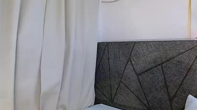 sally_mollylove from StripChat is Freechat