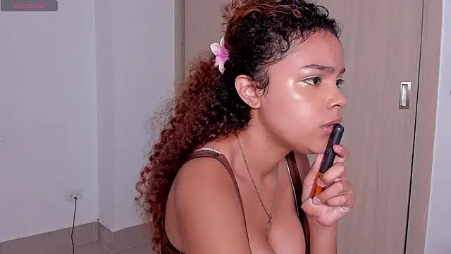 sally_rousse from StripChat