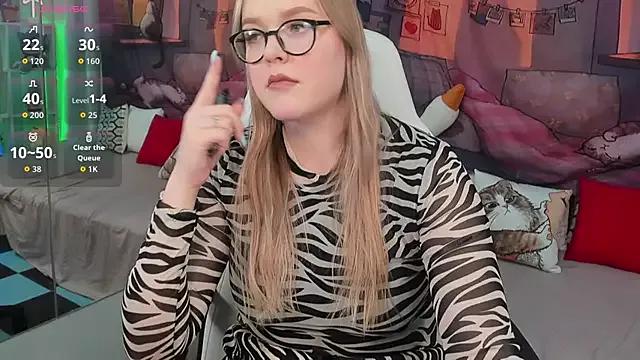 SallyPratt webcams show profile image 