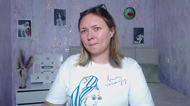 SallyVerda from StripChat