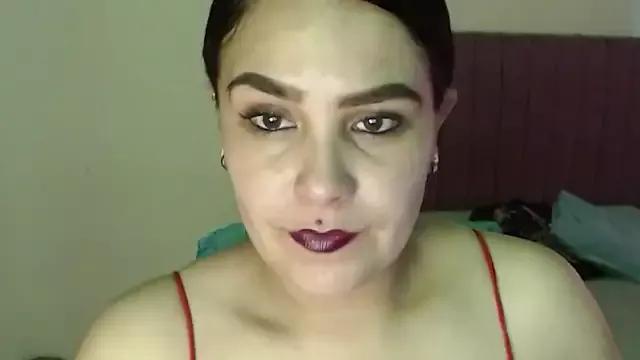 Salma_deep from StripChat is Freechat