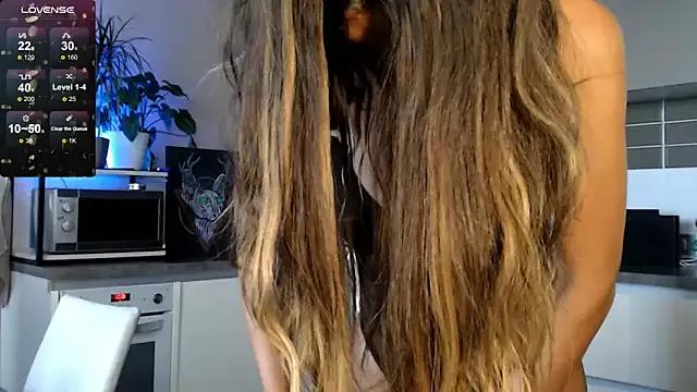 salmaesco from StripChat is Freechat
