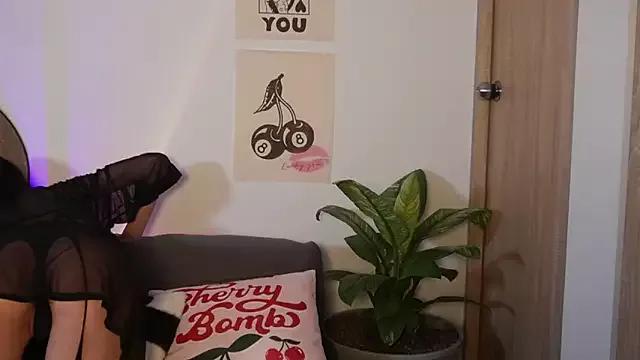 salome-brown from StripChat is Freechat