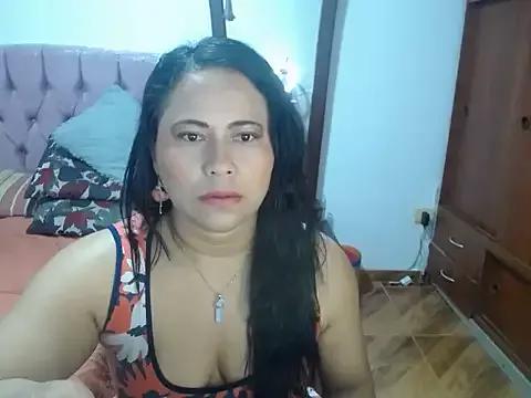 SalomeBurning from StripChat is Freechat