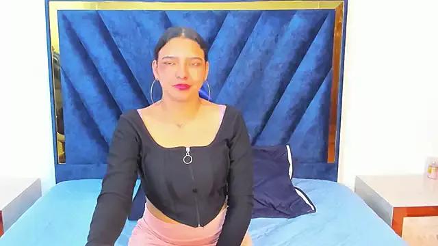 SalomeOrtiiz from StripChat is Freechat