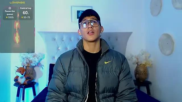 SalvadorFit from StripChat is Freechat