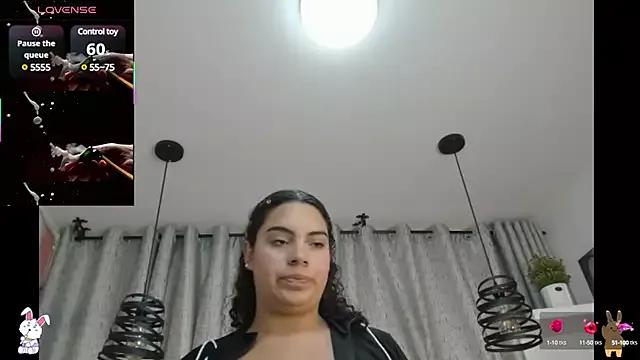samanta_noa from StripChat is Freechat
