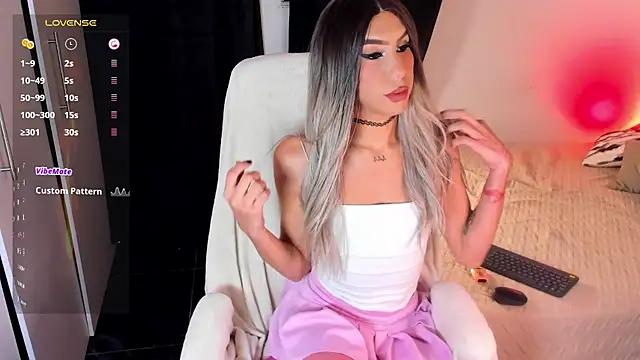 Samantha_Mami from StripChat