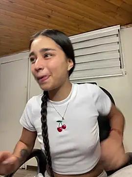 Samantha_pinkk_ from StripChat