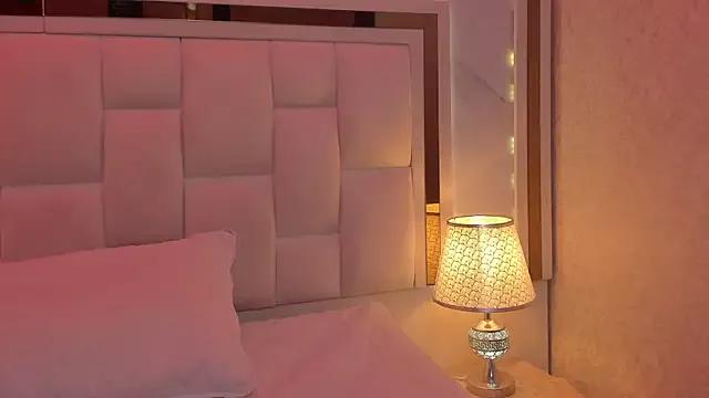 samanthaa_sm from StripChat