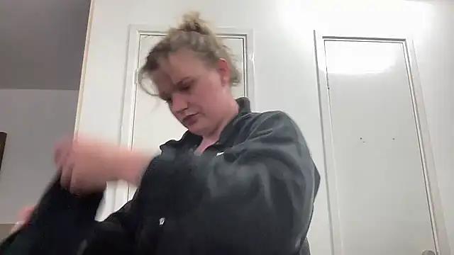 samanthaalice from StripChat