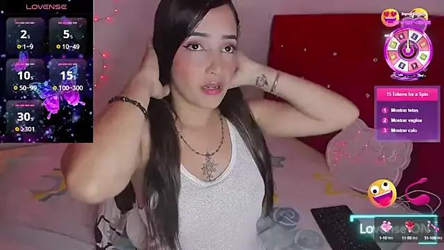 SamanthaCastell13 from StripChat