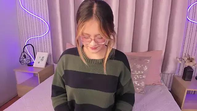 SamanthaPeachss from StripChat is Freechat