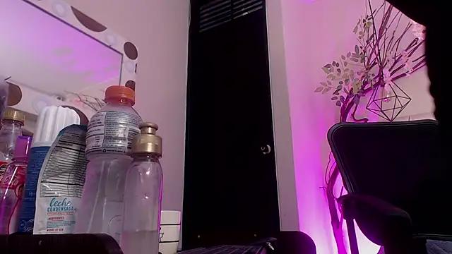 SamanthaSmiithh from StripChat