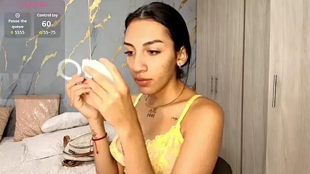 Samara_Smith04 on StripChat