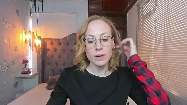 SammySanders from StripChat is Freechat