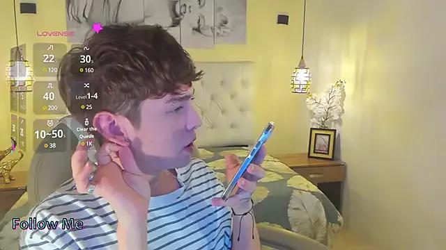 Samuelwest_ from StripChat is Freechat