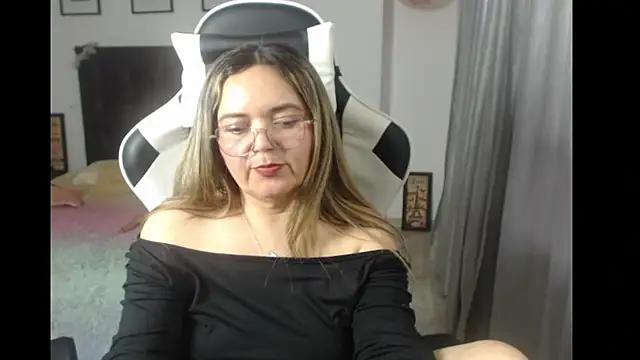 Dirty chat webcam: explore liveshows with versed models, from laying bare to fetishes, in a variety of sexy free adult webcams.