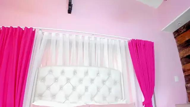 SamyySwet from StripChat is Freechat