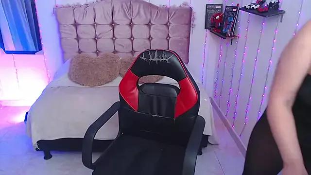 sapphire_lilac from StripChat