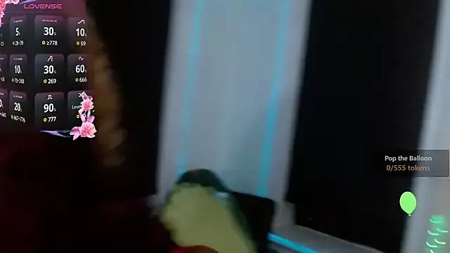 sapphirestorm8 from StripChat