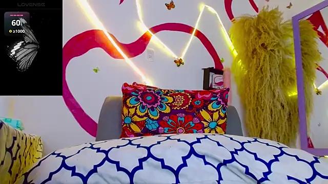 sara-bbc-dominant from StripChat