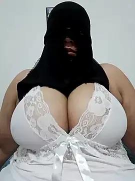 Sara-Biala from StripChat is Freechat