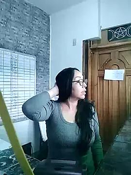 Sara-fox from StripChat