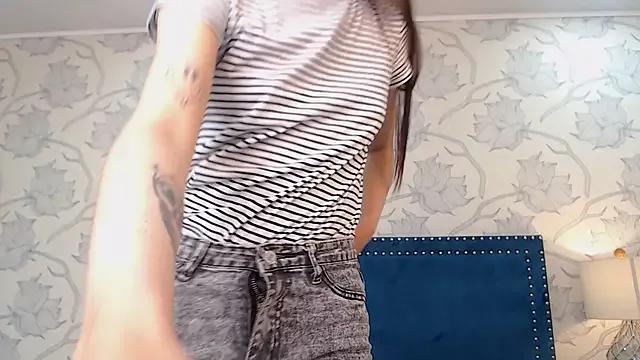 sara17_ from StripChat
