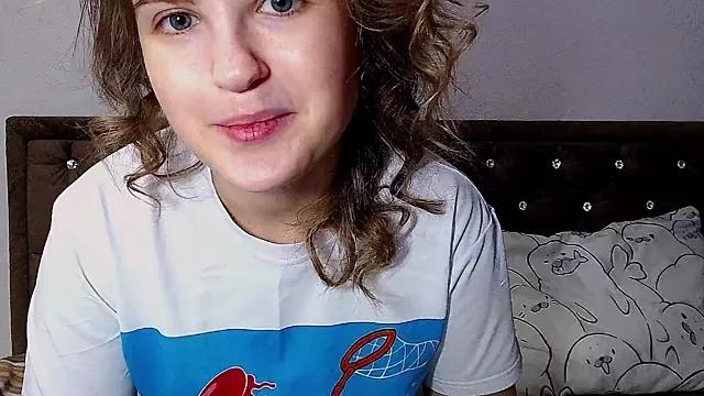 Sara4uu from StripChat