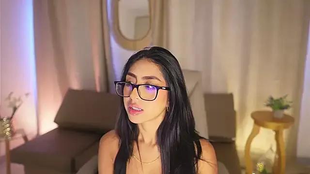Sara_albrecht from StripChat is Freechat