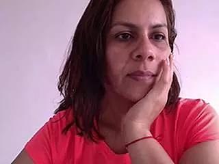 Sara_Brandon from StripChat